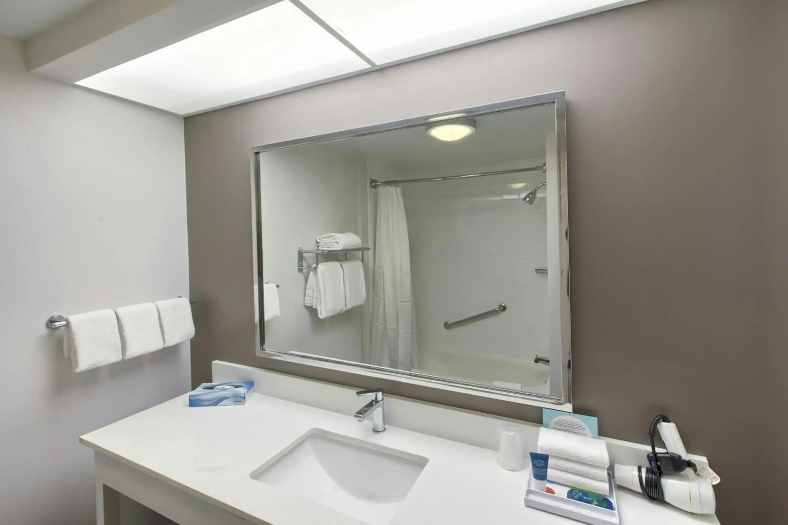 Four Points by Sheraton Charlotte - Pineville