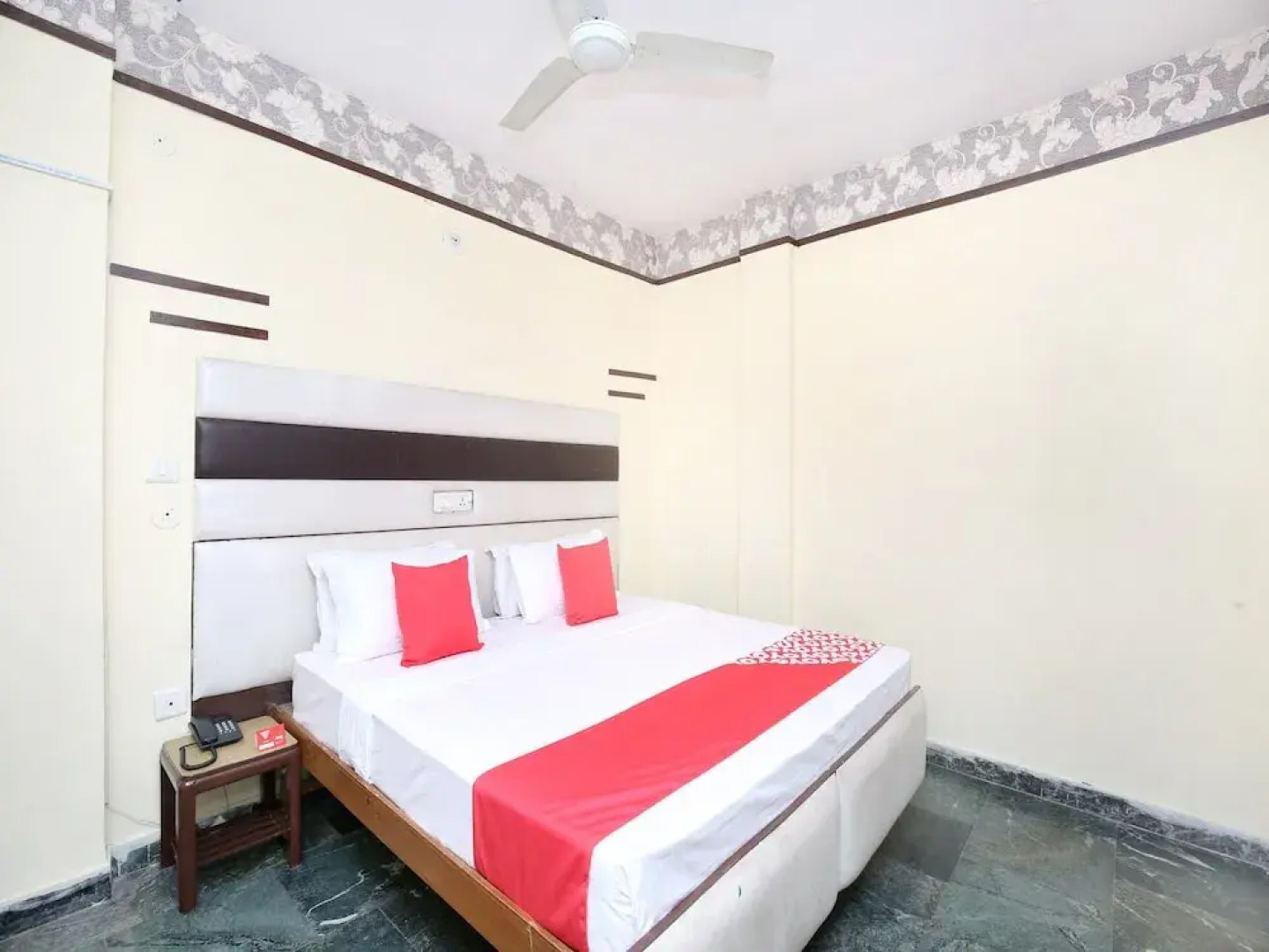 Oyo 14830 Hotel Dreamland Resorts