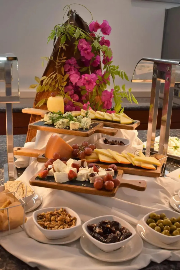 Madeira Regency Cliff