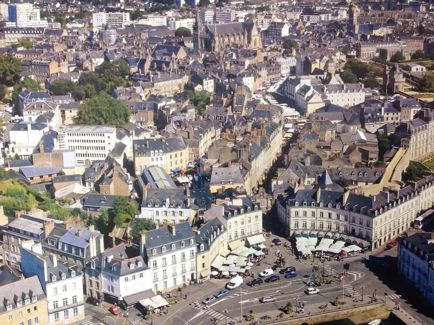 Apartment With 2 Bedrooms in Vannes, With Wonderful City View, Balcony
