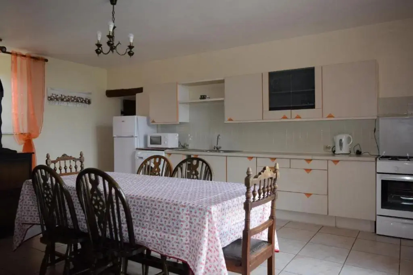 Manoir Courtyard cottage rental Vendee