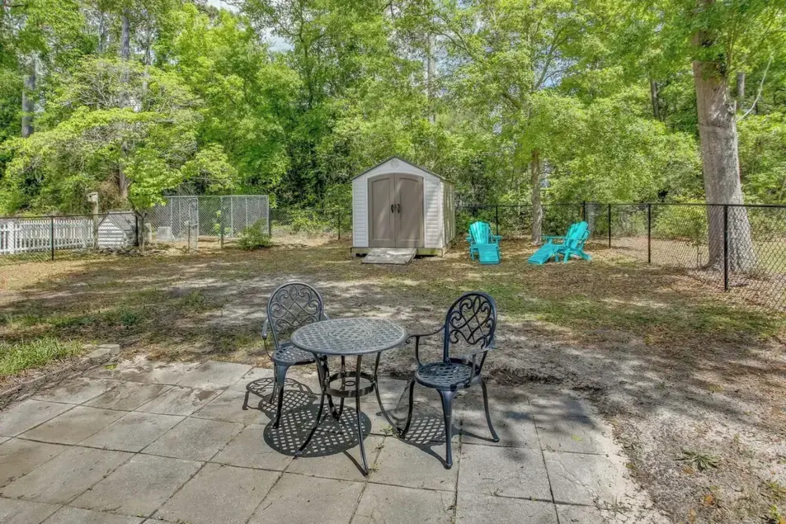 Charming Oak Island Home 1 Mi to Beach!