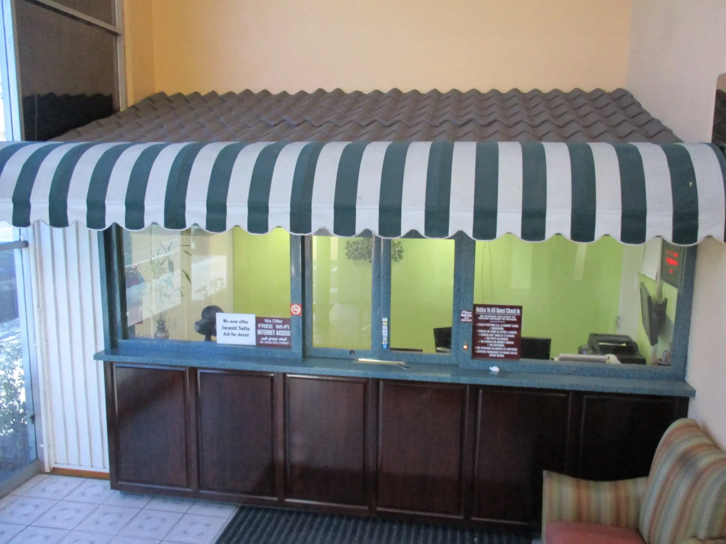 Deluxe Inn Hawthorne