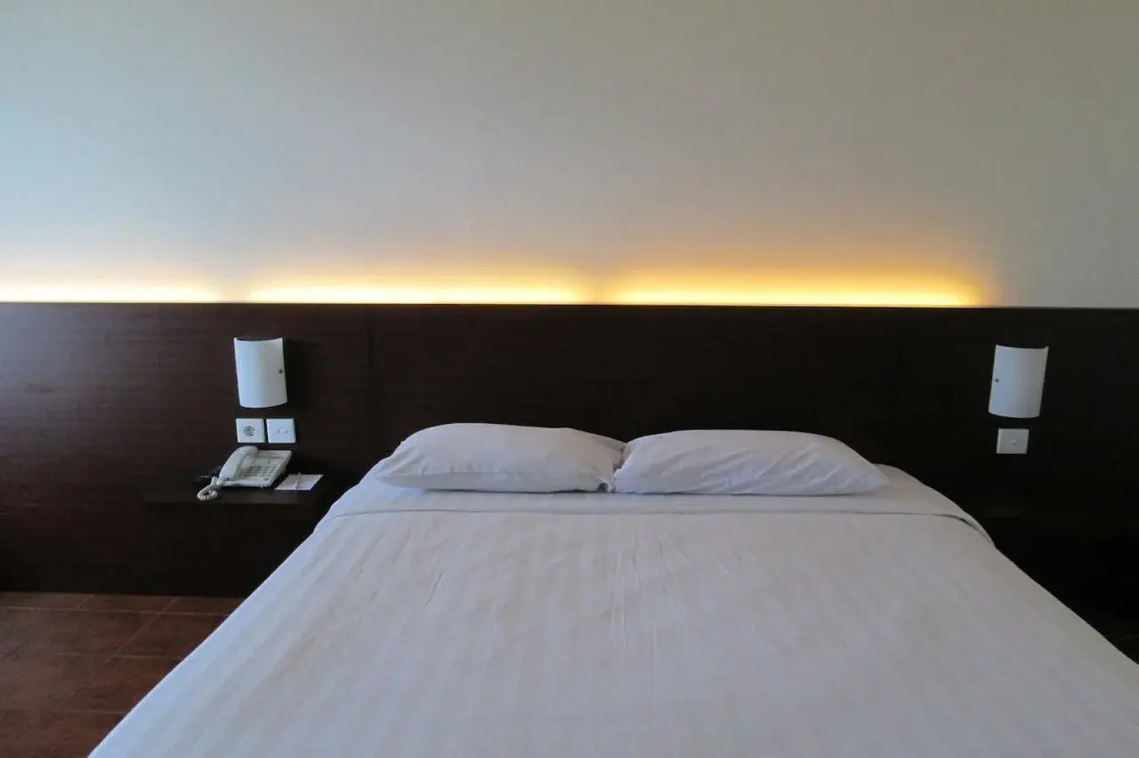 Capital O 1735 Adika Bahtera Hotel