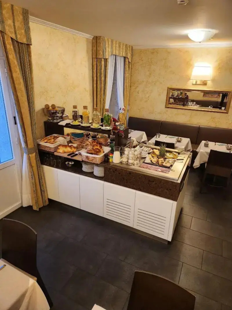 Hotel Millennium