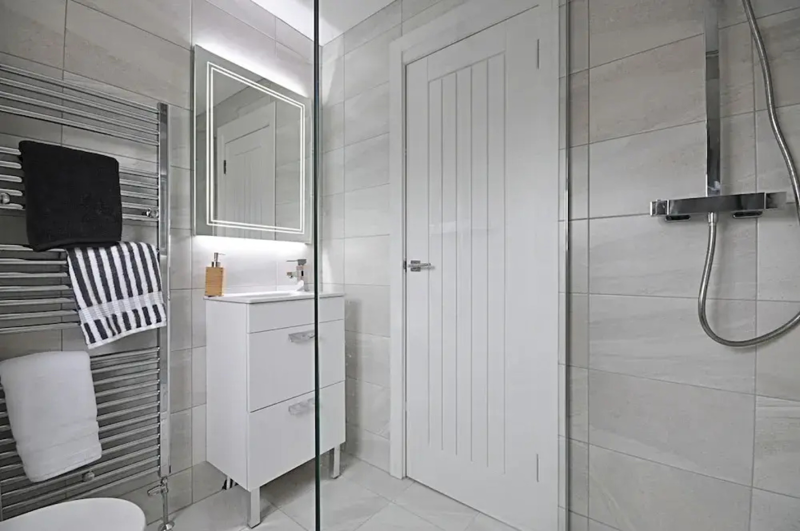 The Kenmore - Donnini Apartments