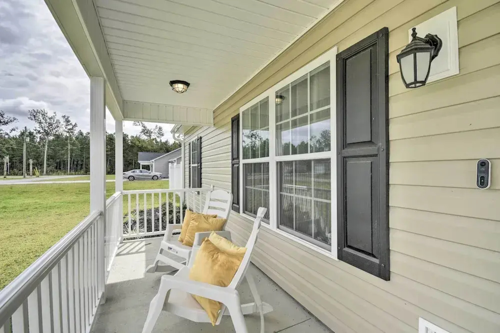 3 Mi to Golf: Loris Home w/ Big Private Yard!