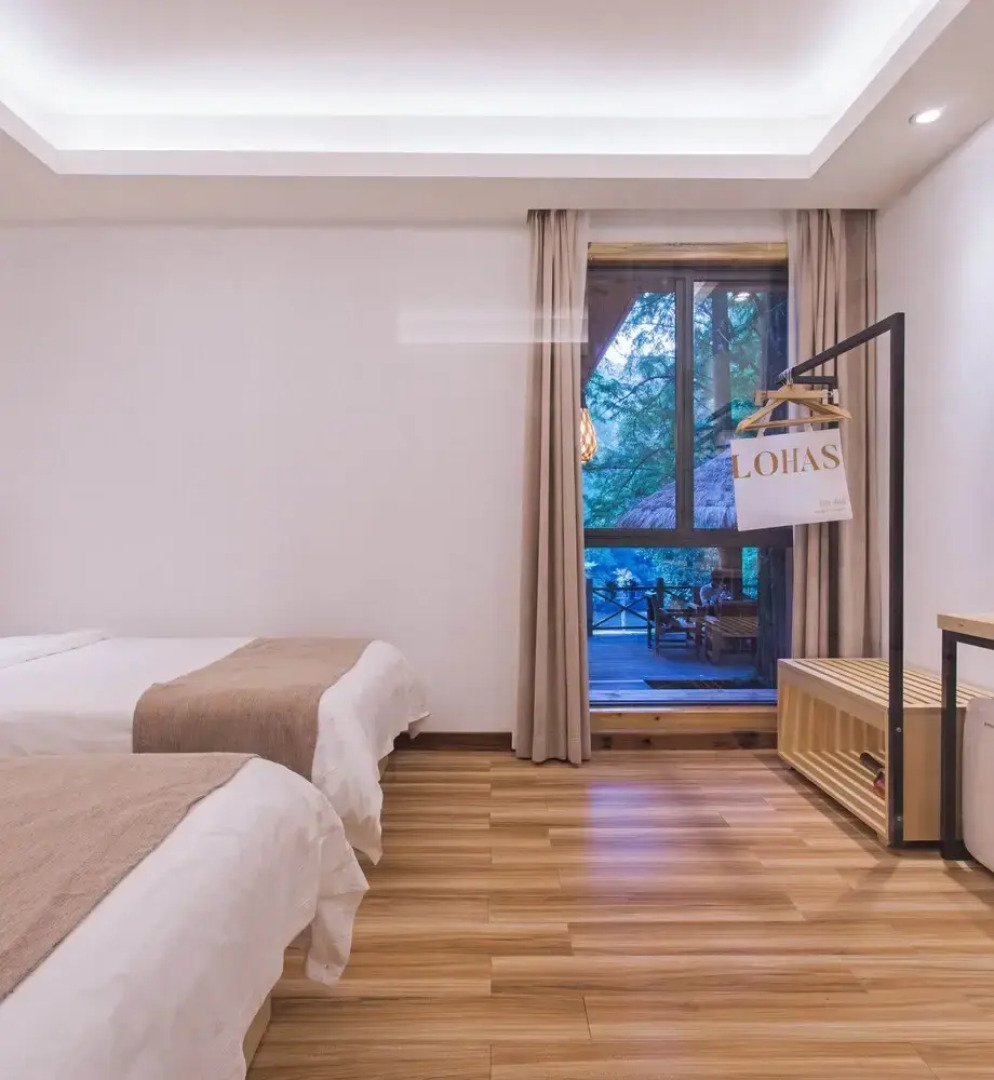 Wuyishan Old Street Sen Live British Inn