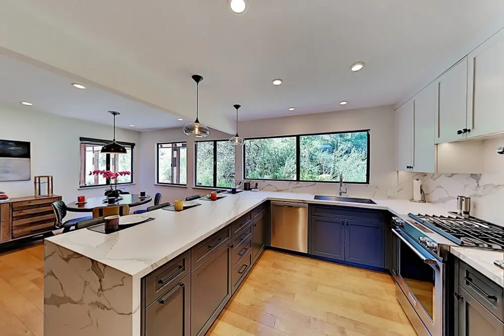 Private Sonoma House with Pool by RedAwning