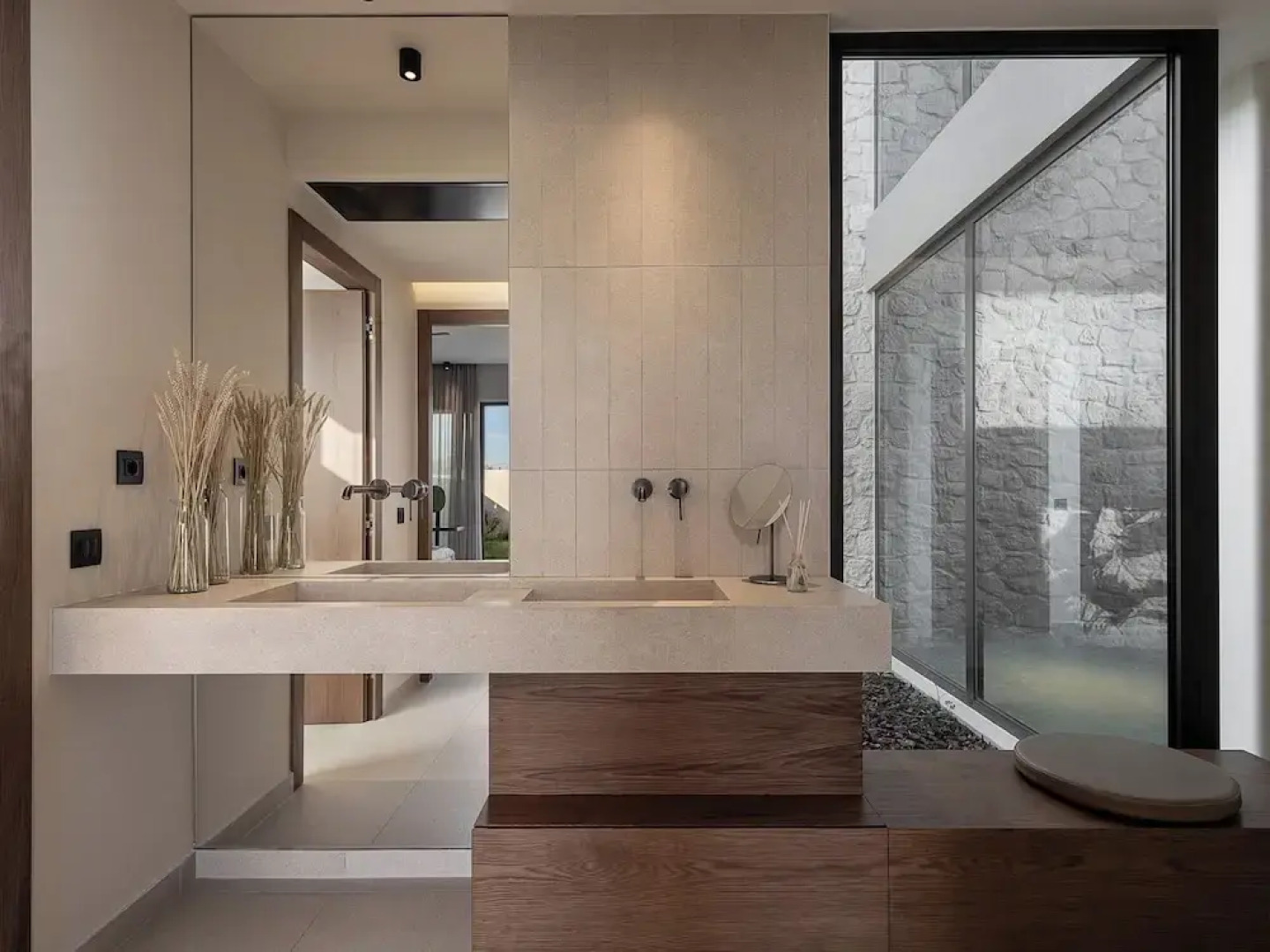 Pnoe Sea Front Experience