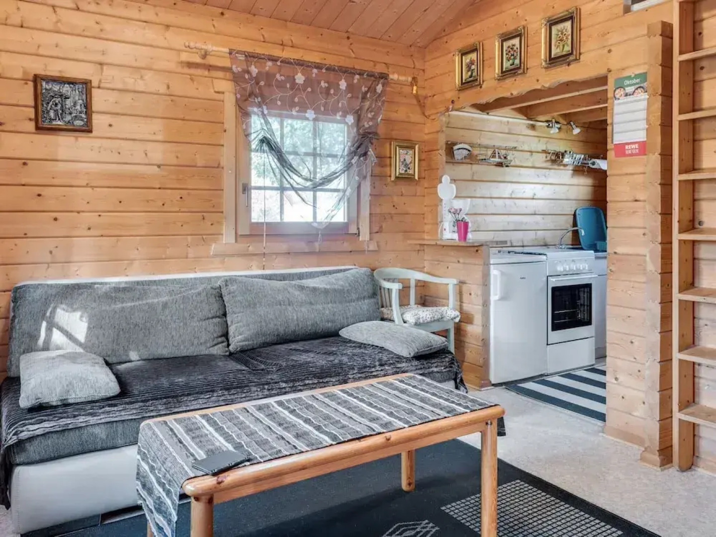 Charming Holiday Home With Private Garden