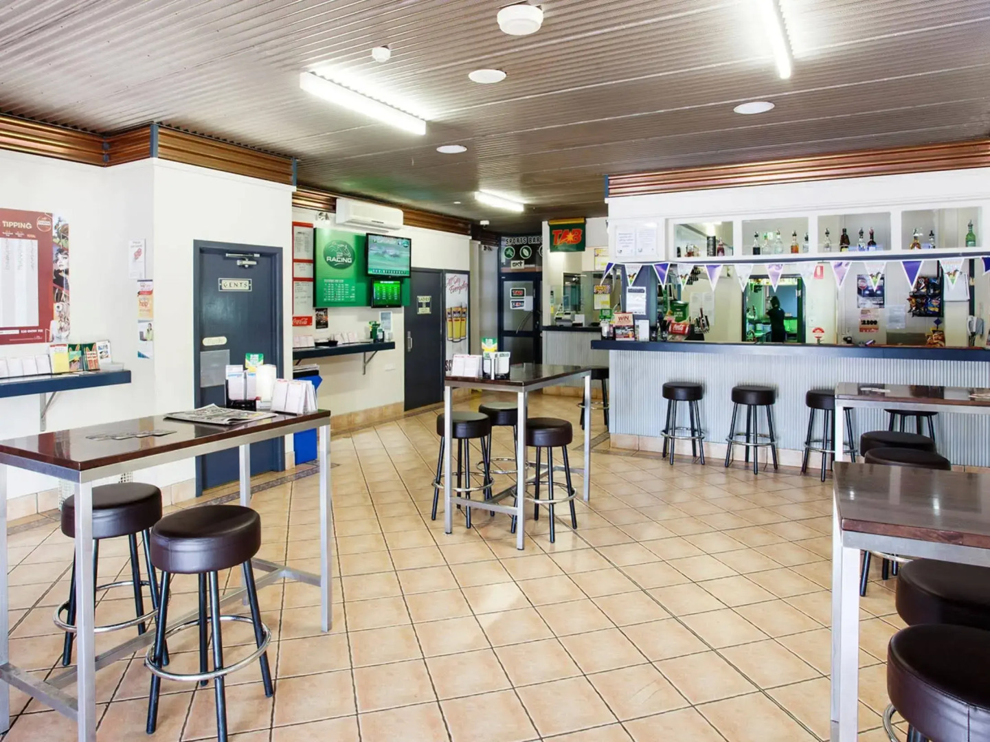 Nightcap at Atherton Hotel