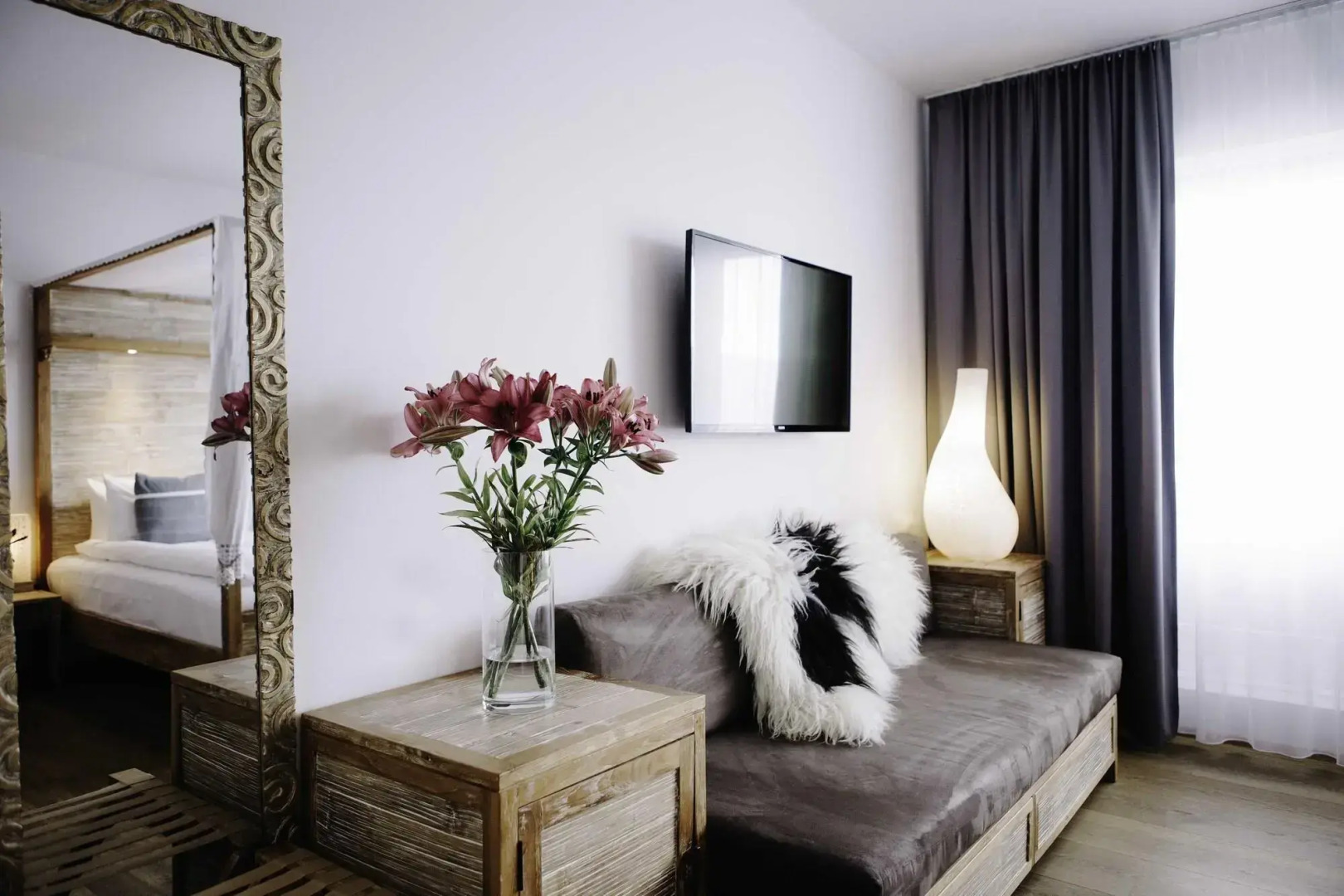 Eyja Guldsmeden Hotel