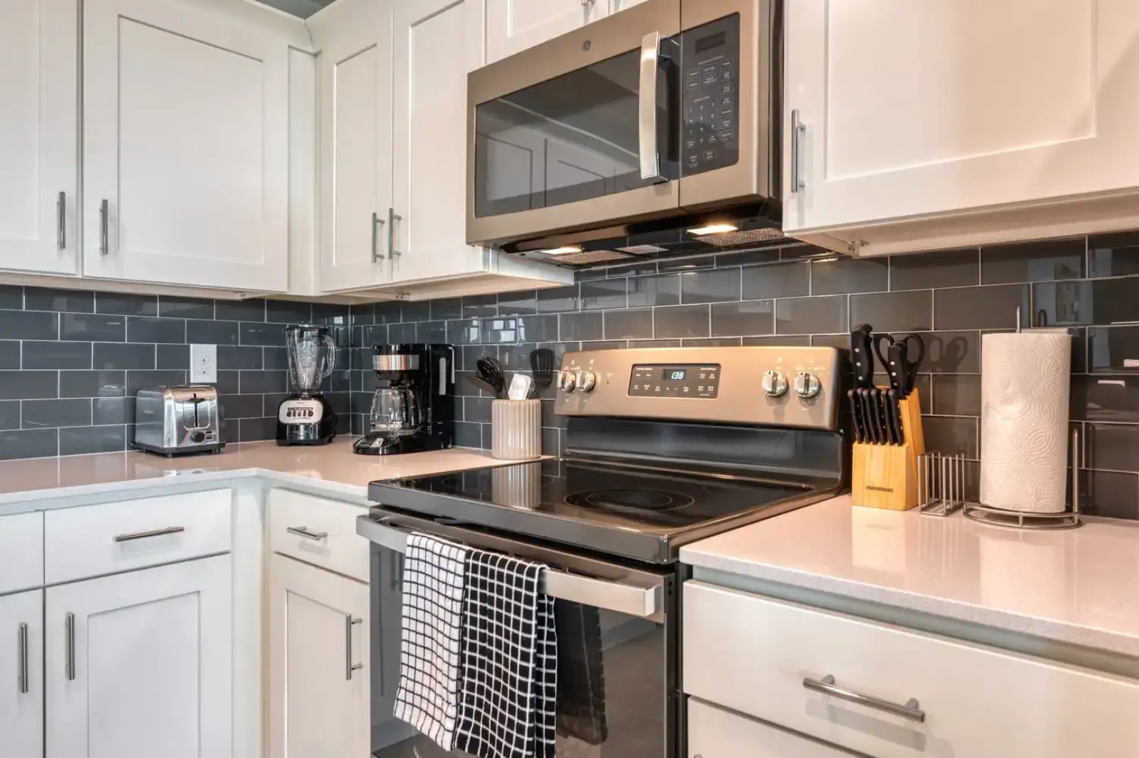 Sophisticated apartment with Mickey themed bedroom near Disney