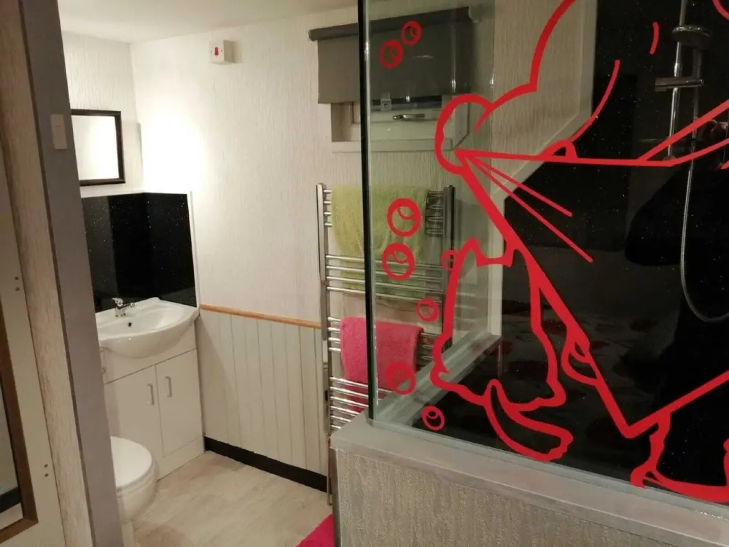 The Cabin Quiet, Relaxing and dog Friendly