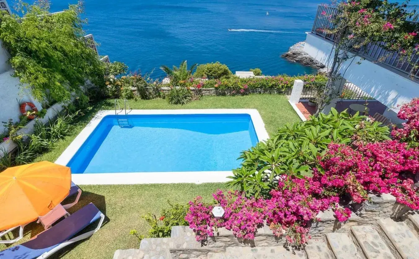 Villa With 4 Bedrooms in La Herradura, With Wonderful sea View, Private Pool, Furnished Terrace Near the Beach