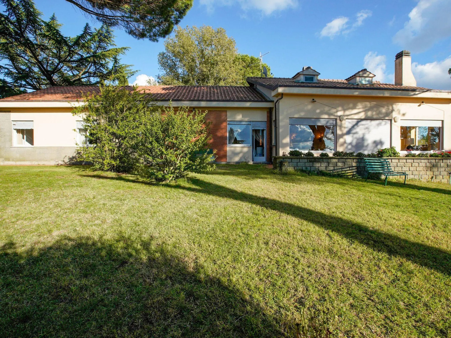 Elegant Countryside Villa