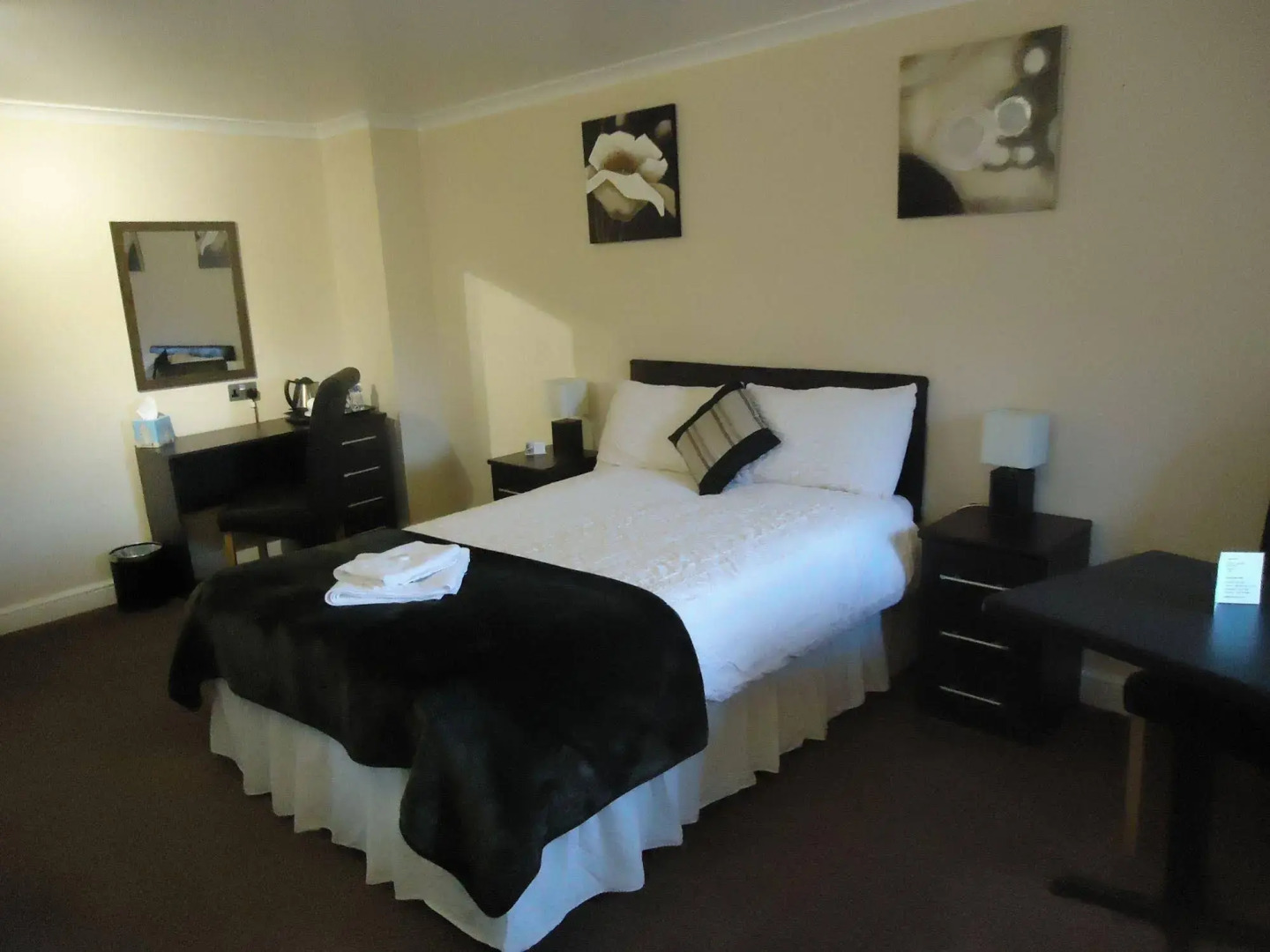 The Silverton Inn - B&B