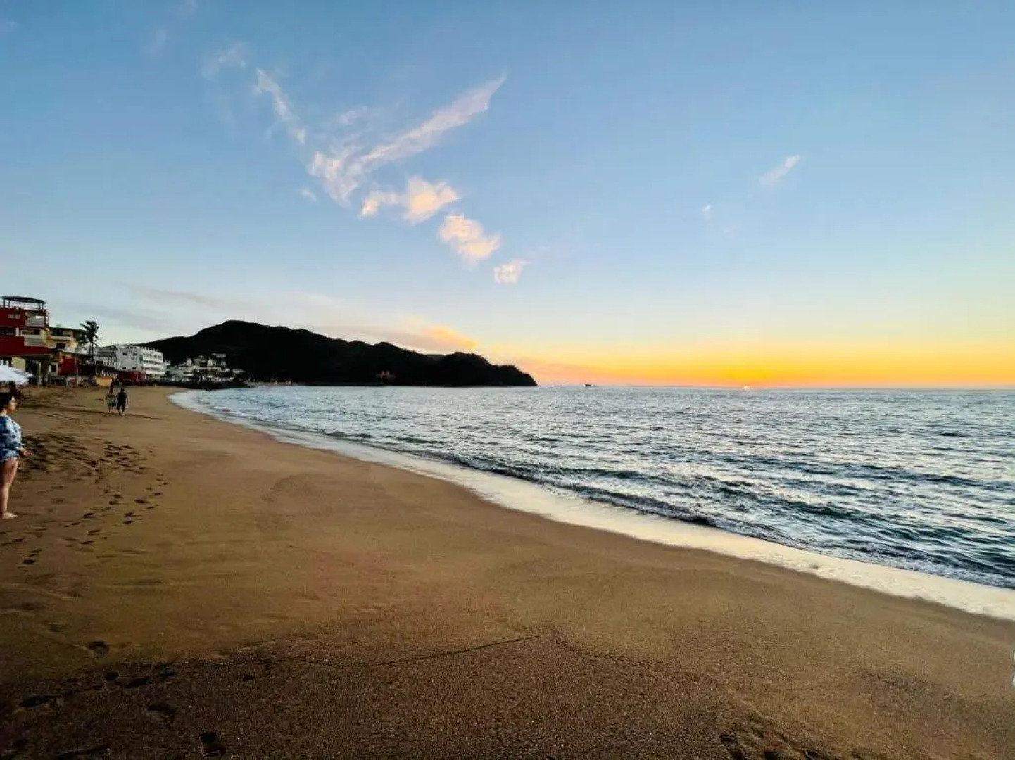 Casa Piramide: Fully Furnished 2-Bedroom House w/ Private Swimming Pool and Waterfall, 5 Minute Walk from the Beach