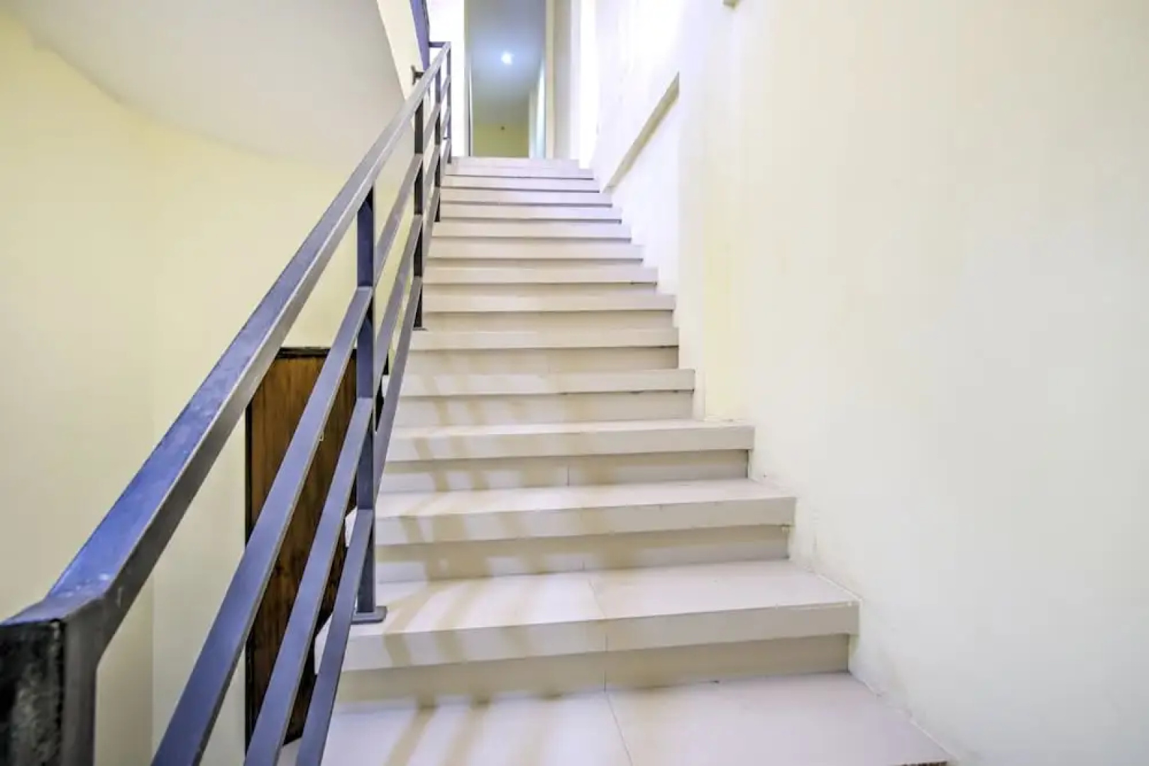 Oyo 2509 Central District Residence