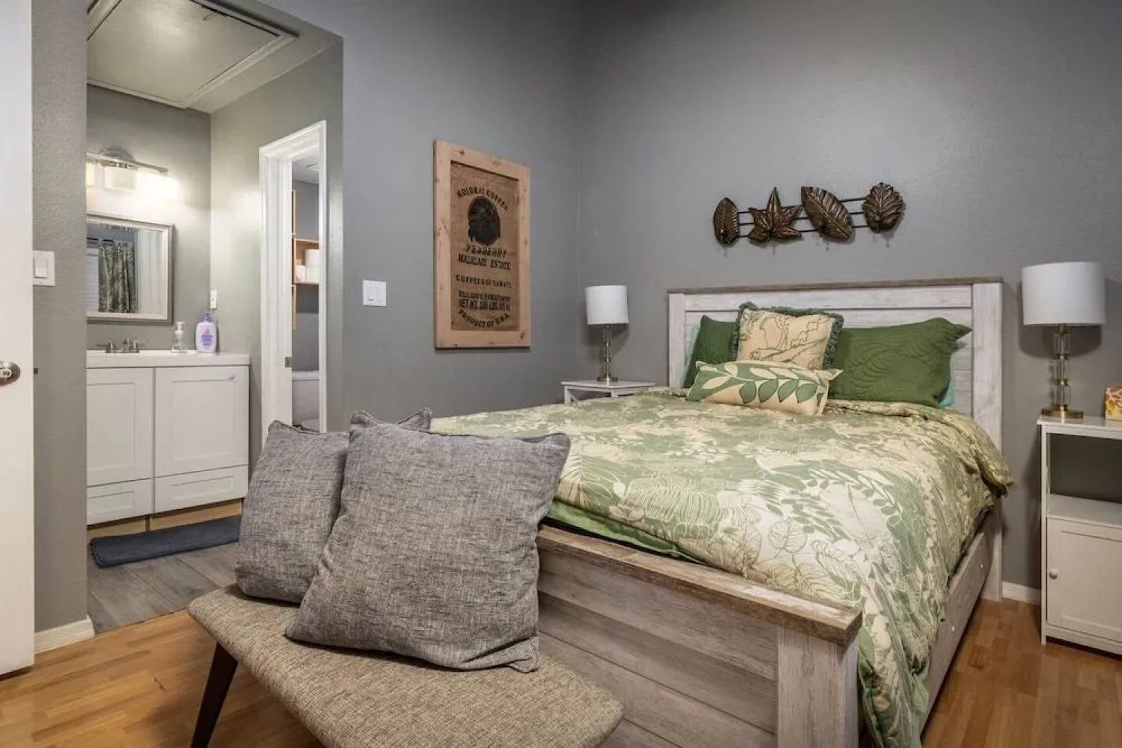 Cozy Gilbert Condo Walking Distance to Downtown!