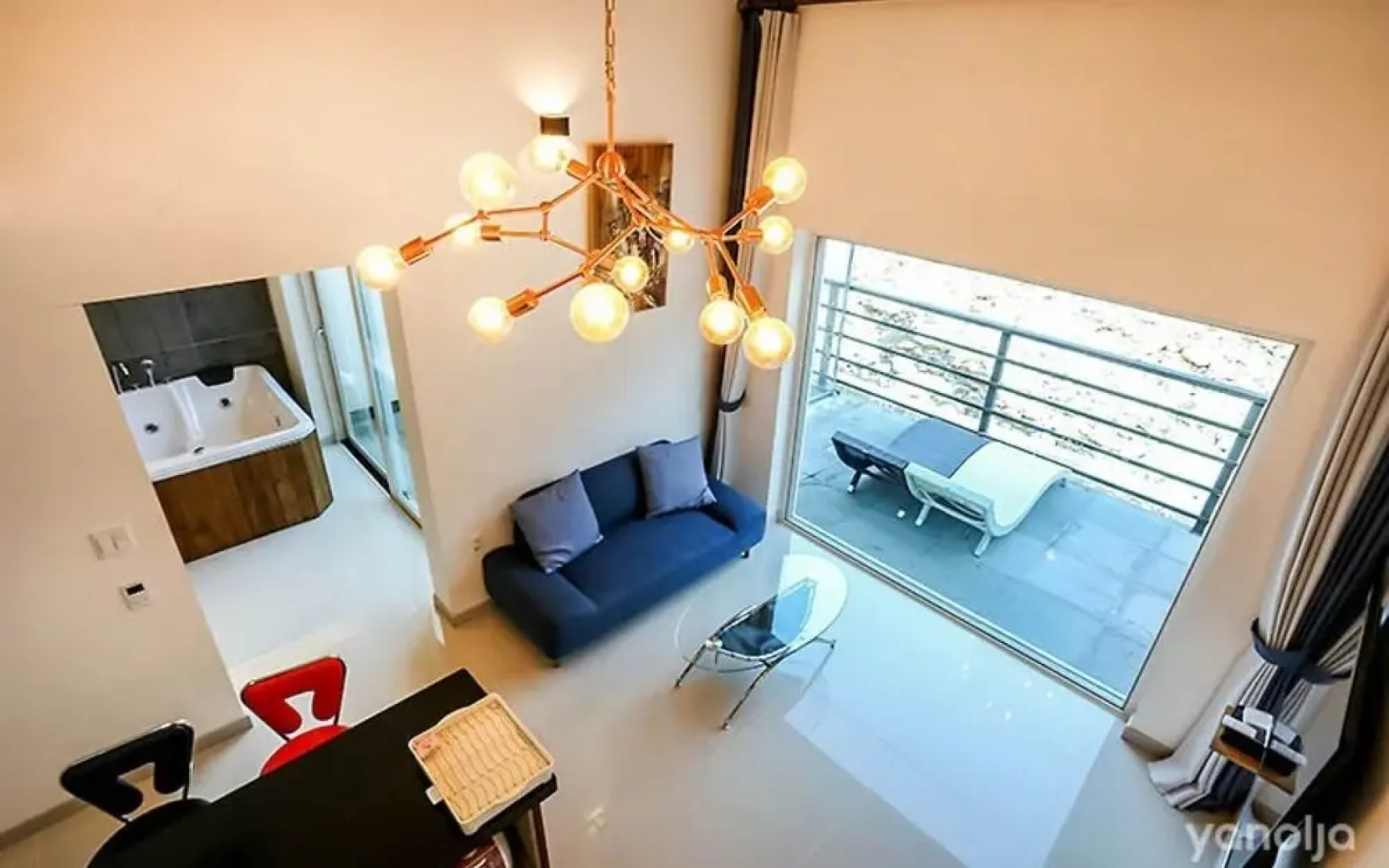 Hadong Cloud Hill Pension