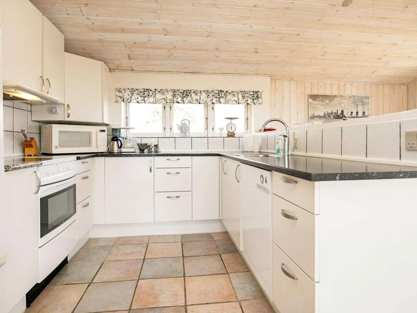 Cozy Holiday Home in Vejers Strand With Whirlpool