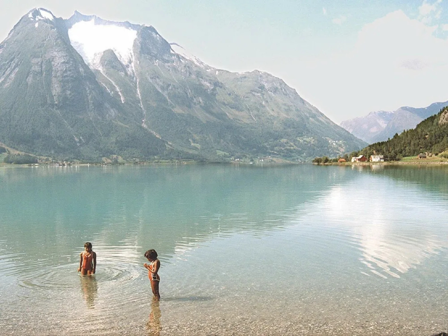 10 Person Holiday Home in Oppstryn