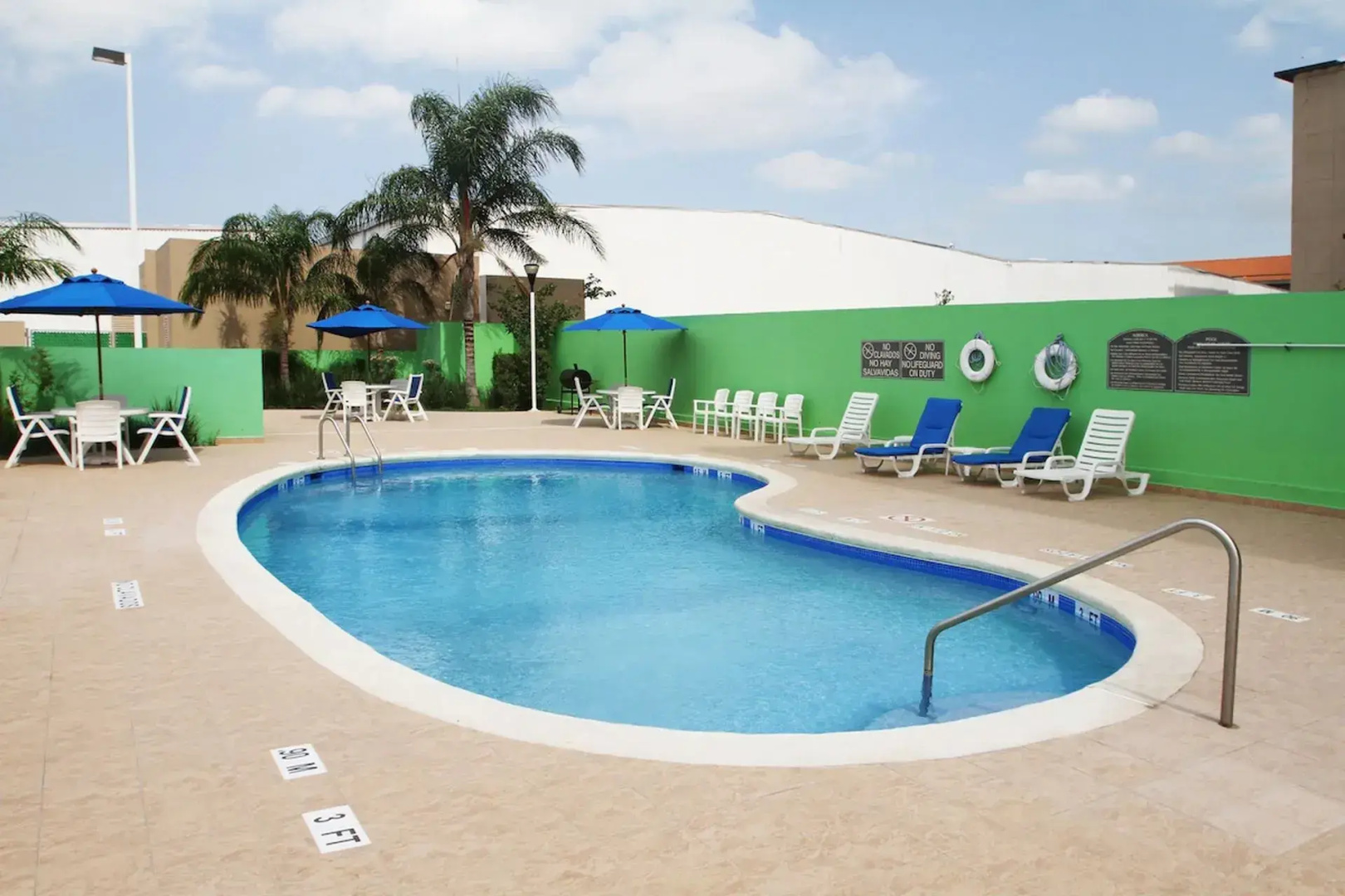 Holiday Inn Express And Suites Monterrey Aeropuerto
