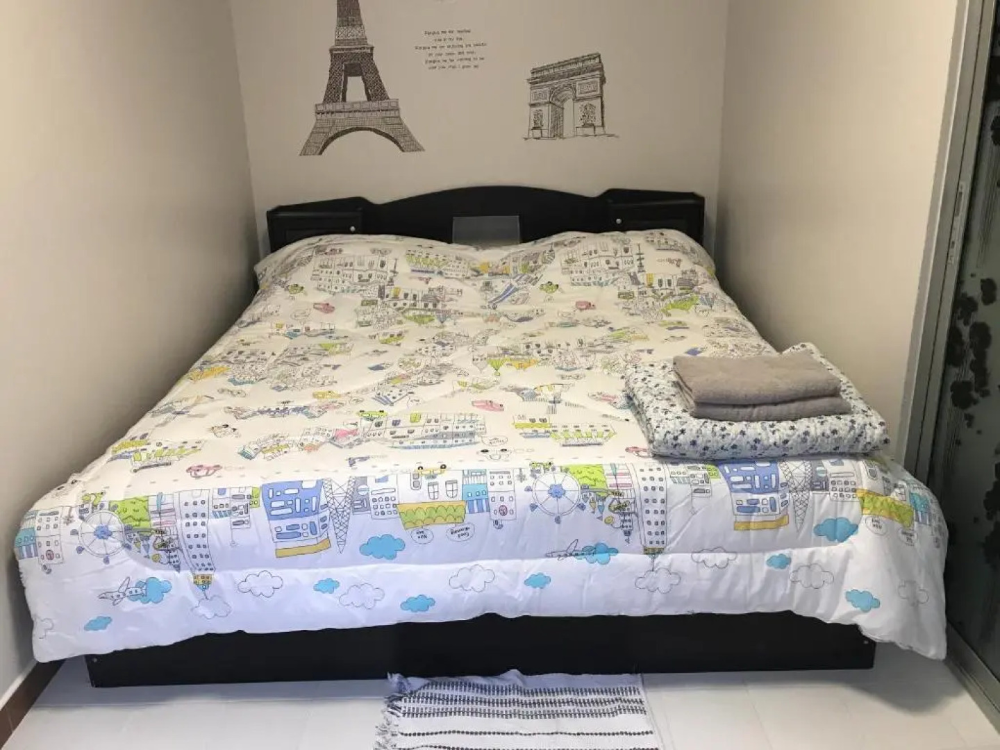 Muangthongthani Rental/Khun Dan