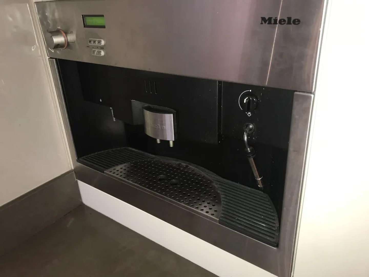 Executive 2 Bedroom Wollongong Apartment