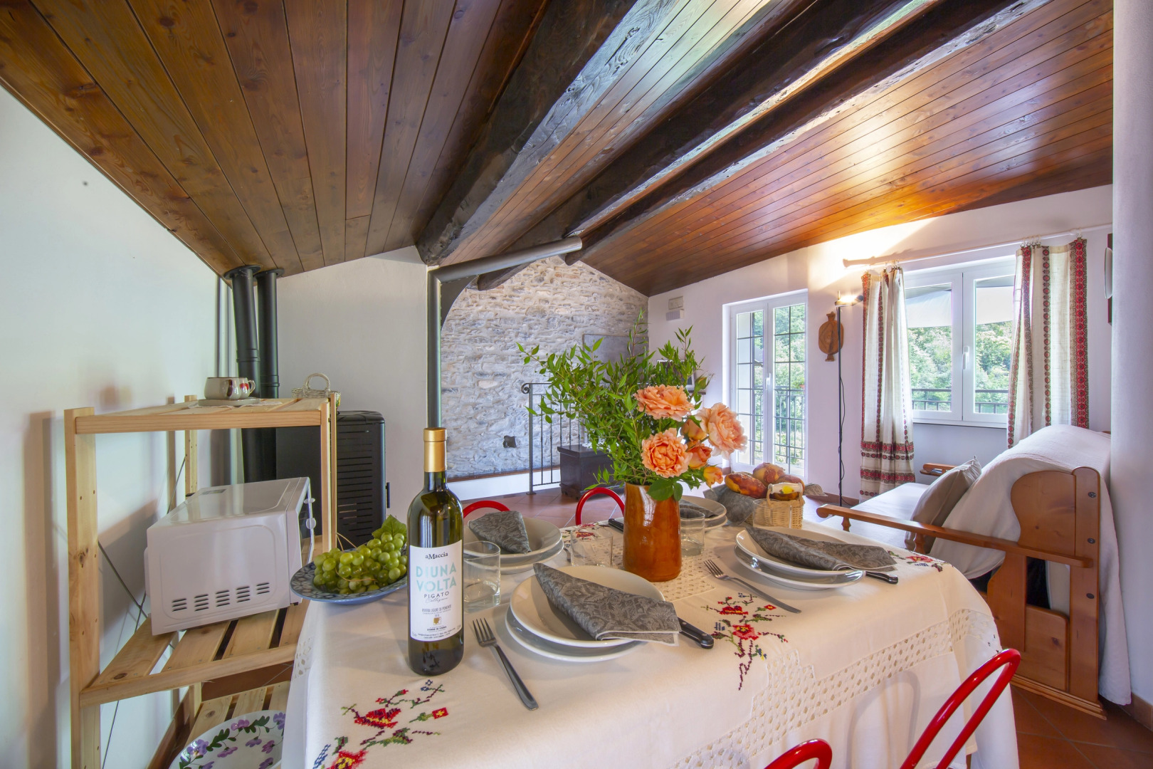 Gelsomino among vineyard