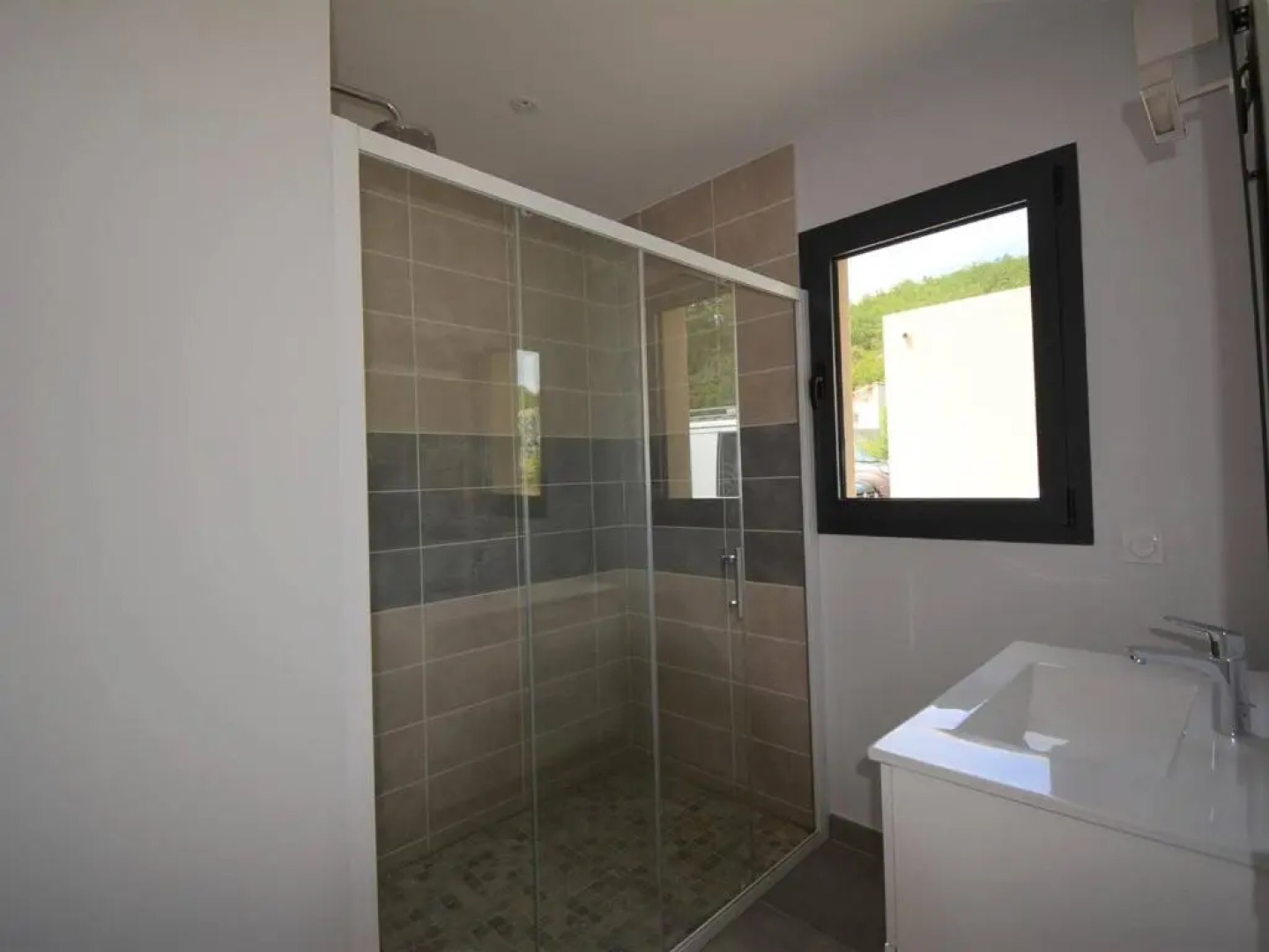 Maison Ruoms, 5 pièces, 8 personnes - FR-1-382-149