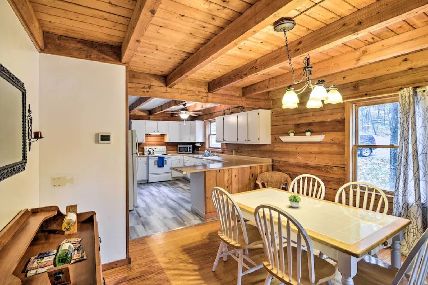 Cozy Alpine Lake Cabin w/ Pool & Lake Access!