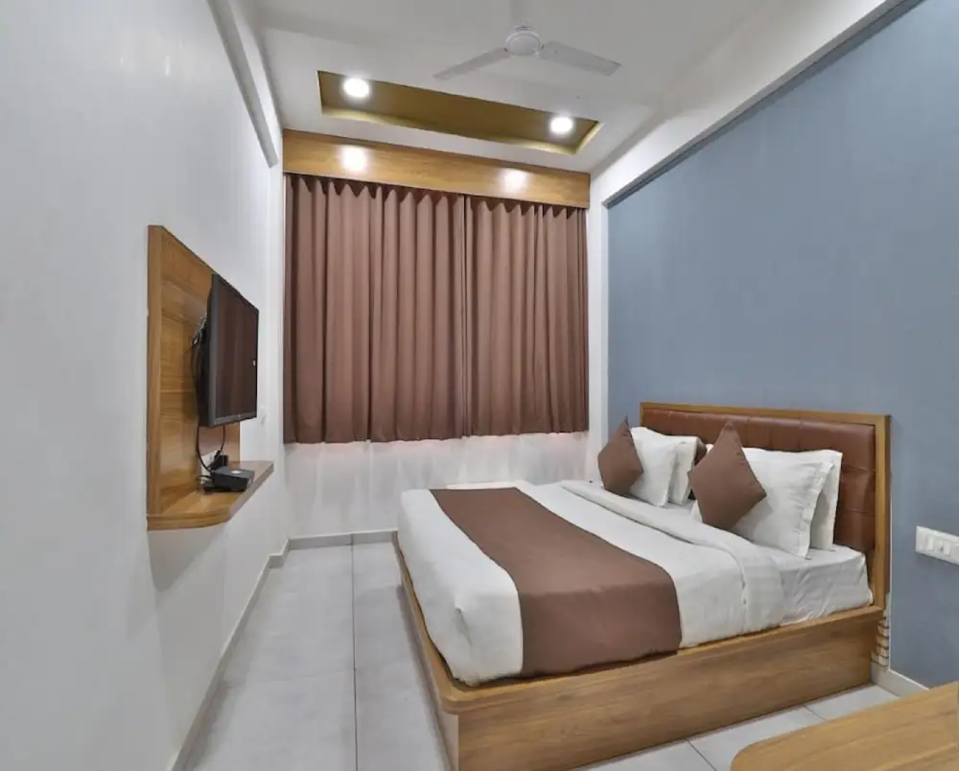 Hotel The Global Point