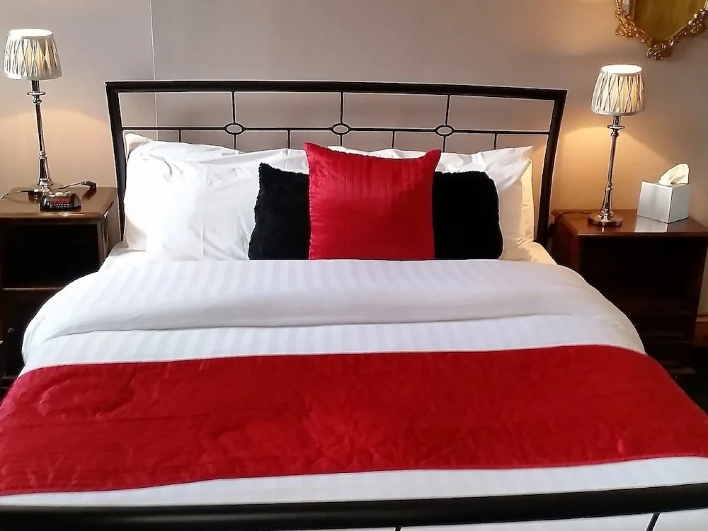 Forresters Bar & Restaurant with Rooms