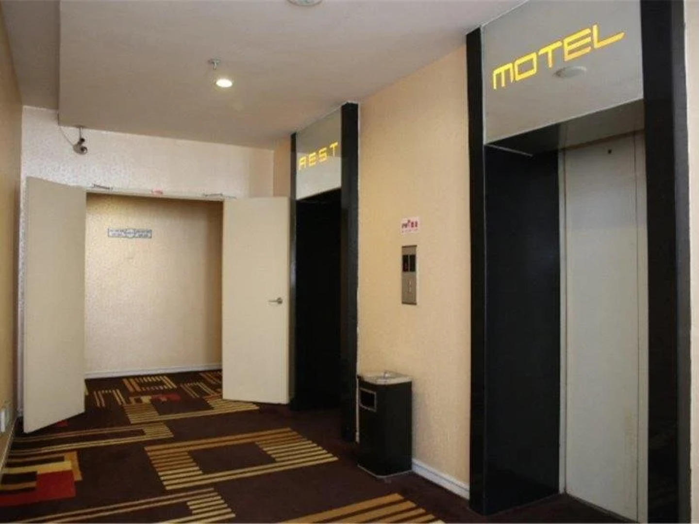 锐思特酒店(宜昌步行街店)