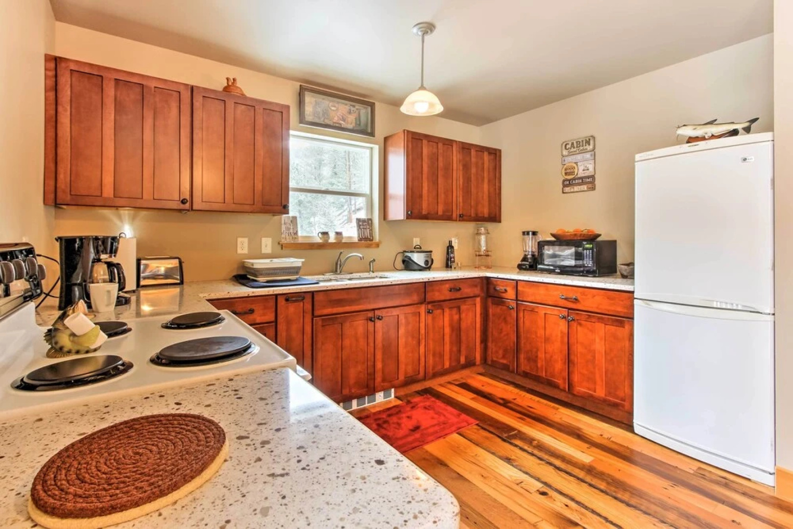 Drake Home on Big Thompson River - 3 Mi. to Estes!