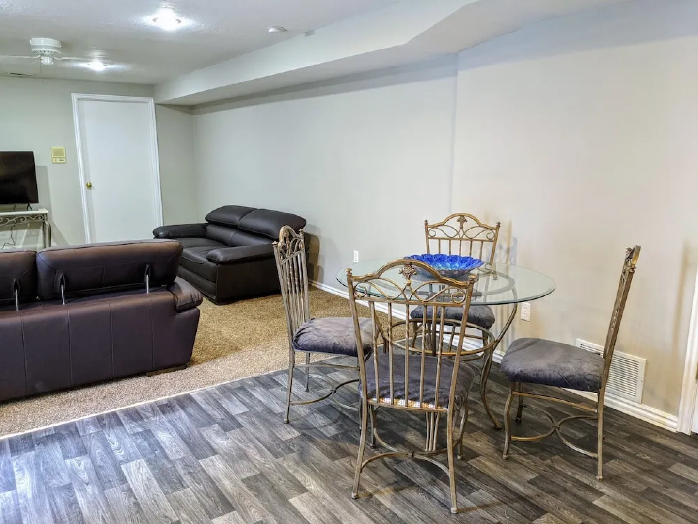 Private Apartment Suite Near World-class Skiing