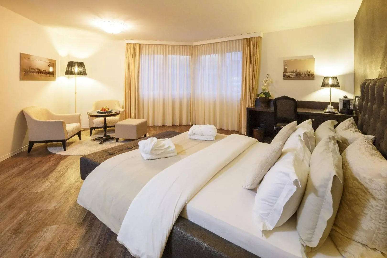 Business Hotel First