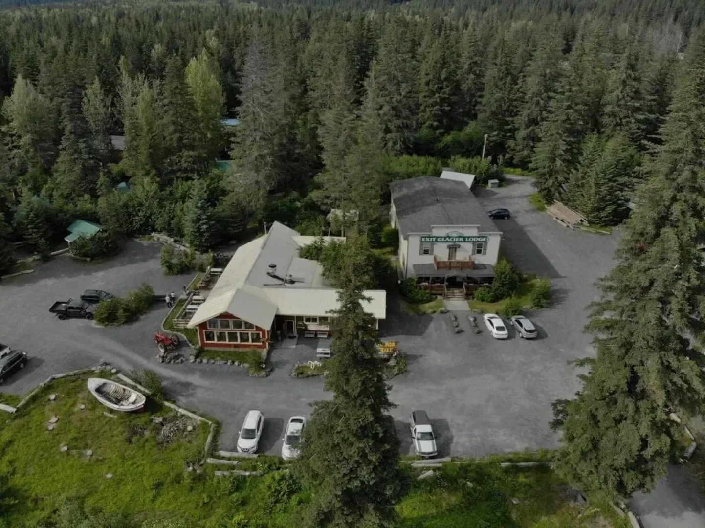 Exit Glacier Lodge