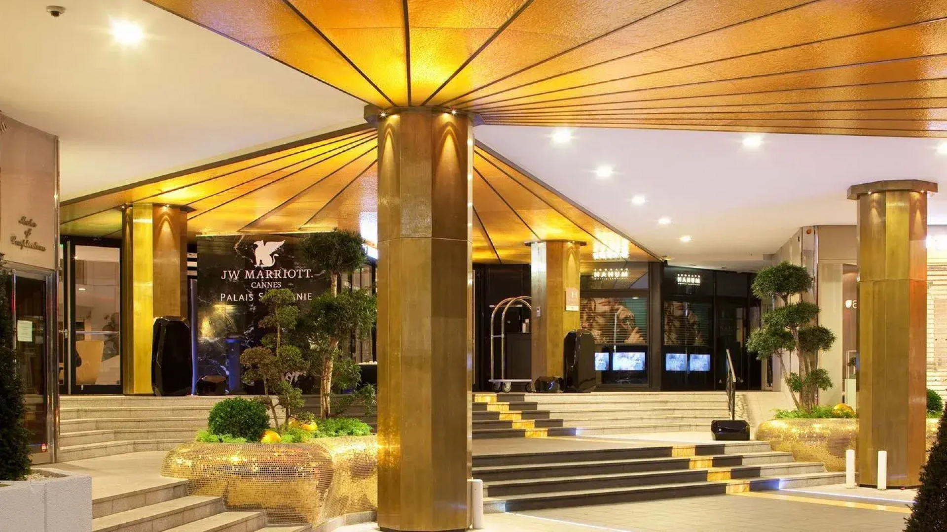 Отель JW Marriott Cannes