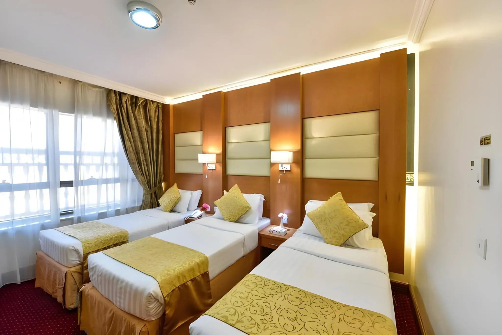 Zowar International Hotel