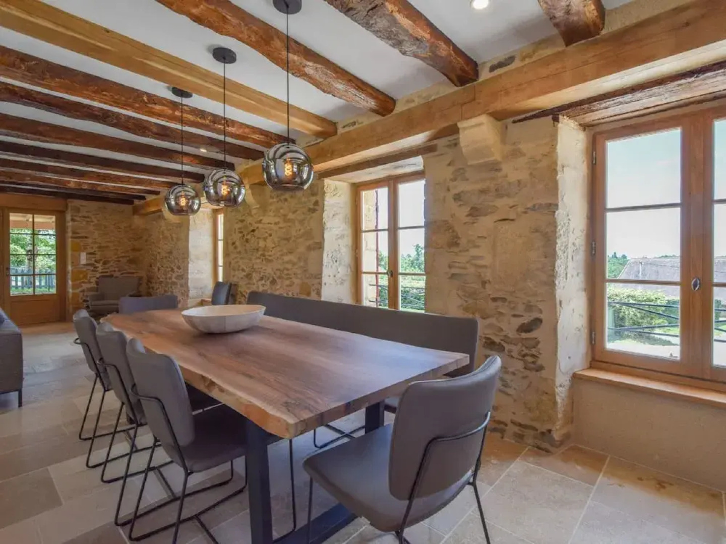 Hilltop Cottage With Pool