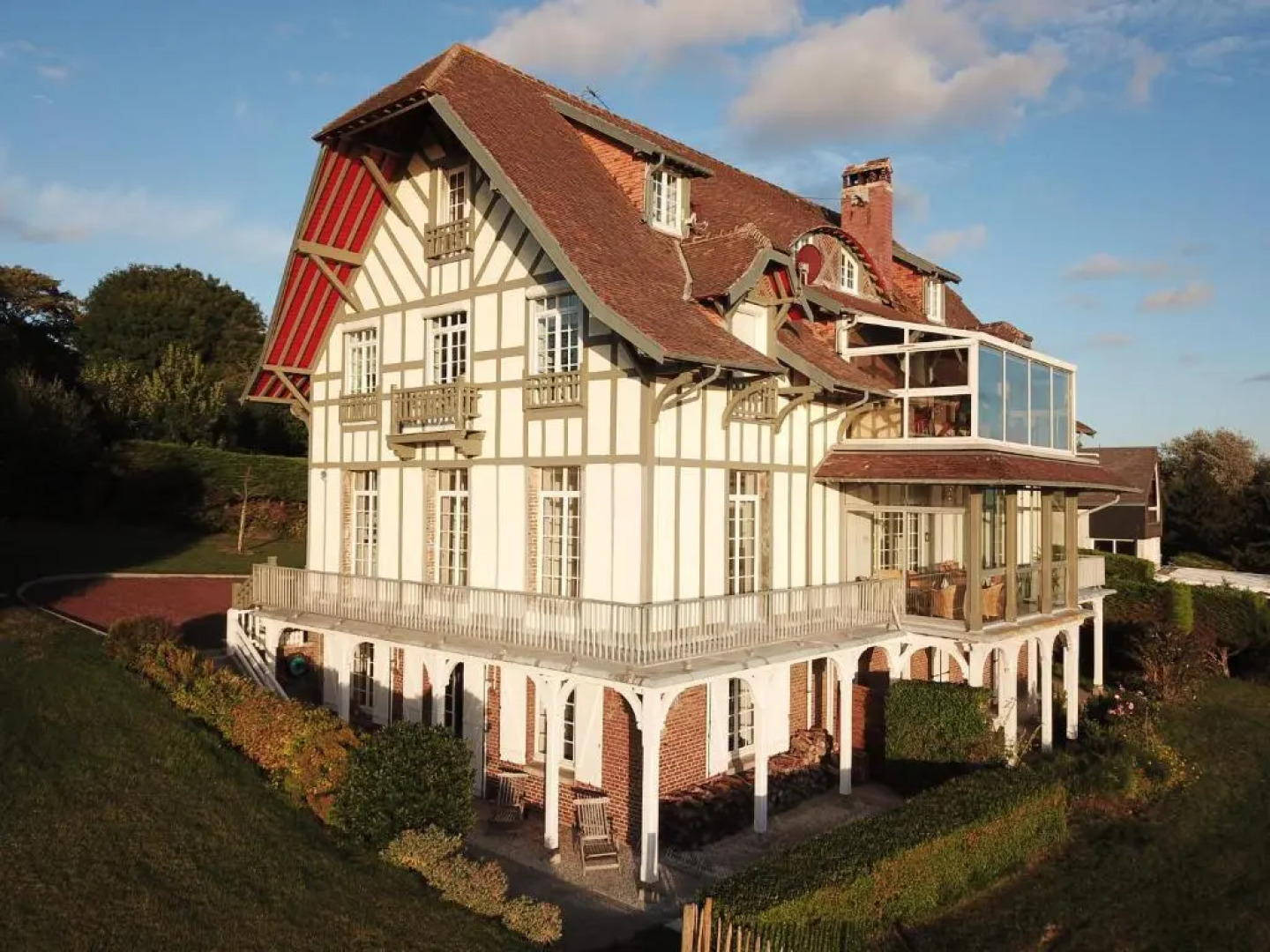 The Old Fenwick House