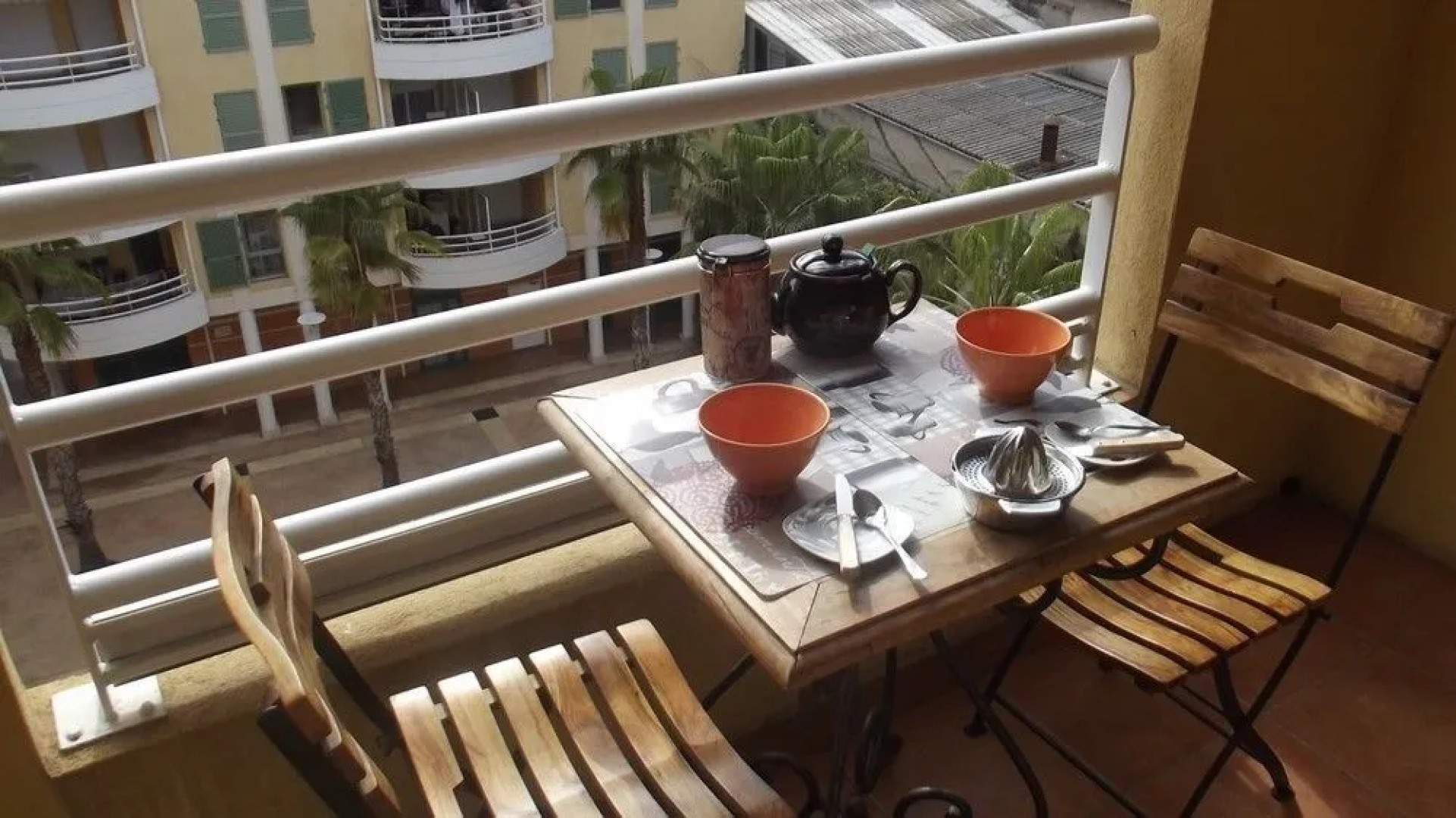 Appartement 4 personnes avec terrasse et parking quartier du Port de Nice