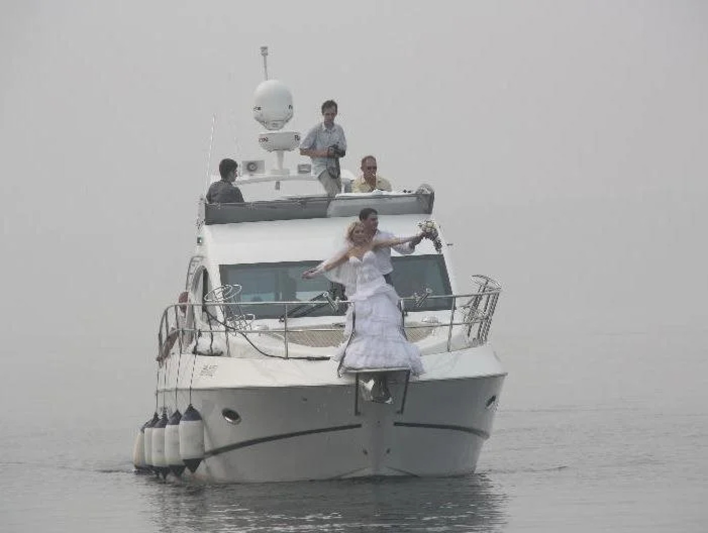 Элит Кроус Яхт-Клуб