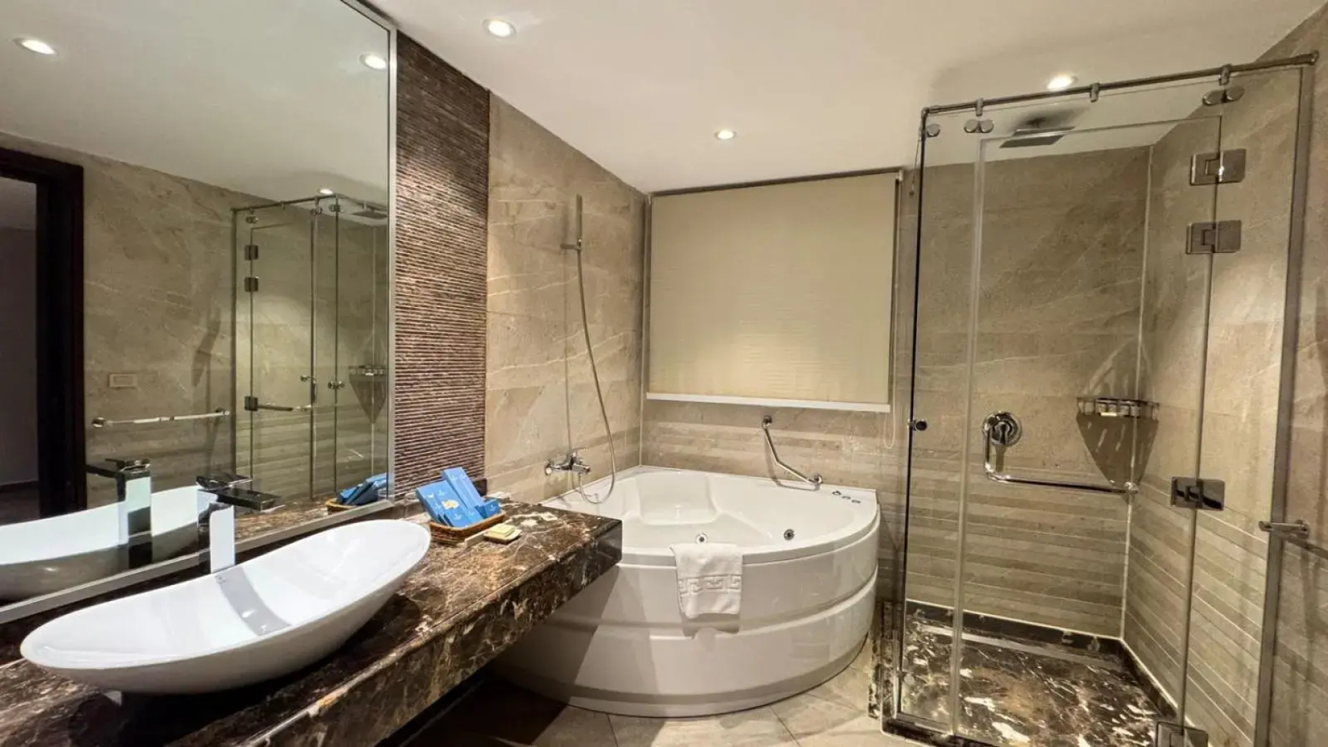 Grand Ocean Hotel & Resort