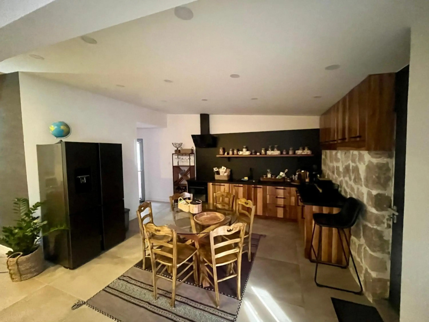 Tianis Apartments