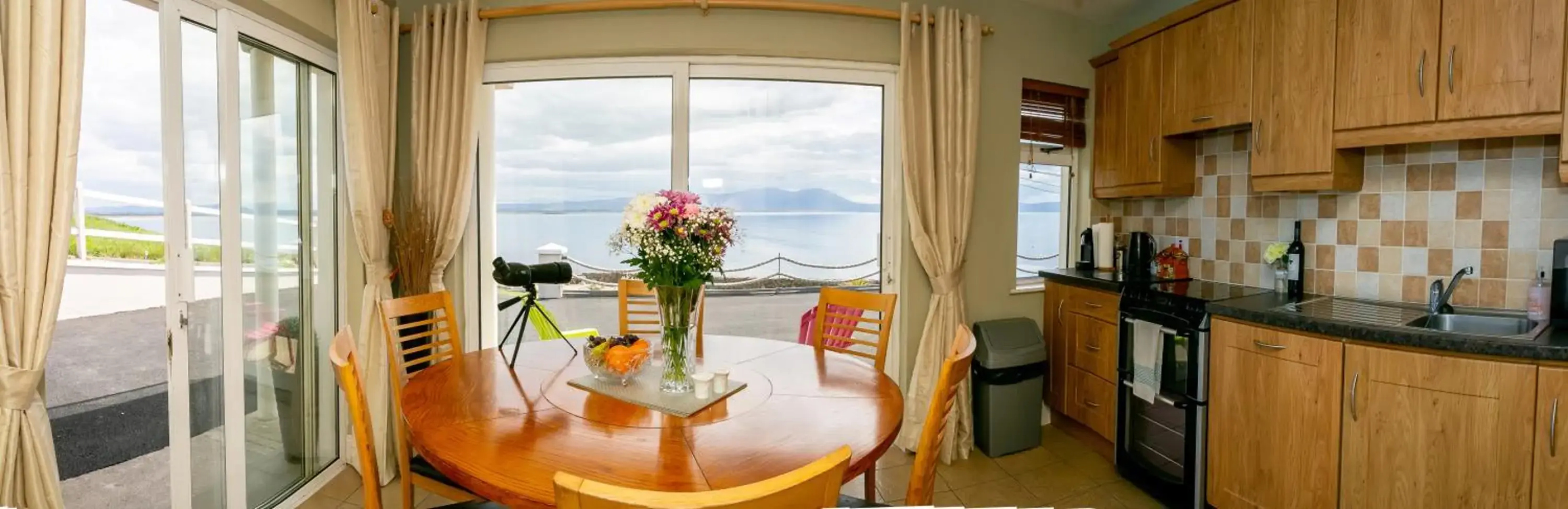 Ballyheigue Cliff Side and Sea View Apartment